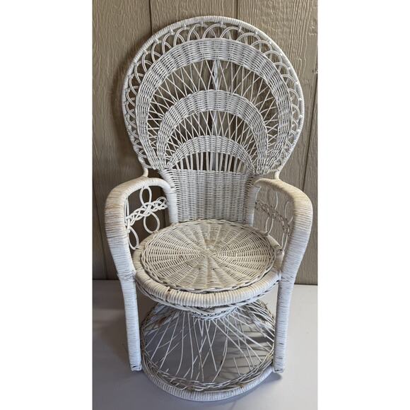 Vintage Children's Wicker Peacock Chair 29”Tall White Sturdy Chair Rare Find - Picture 1 of 7
